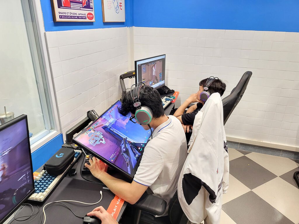 Màn hình game sắc net